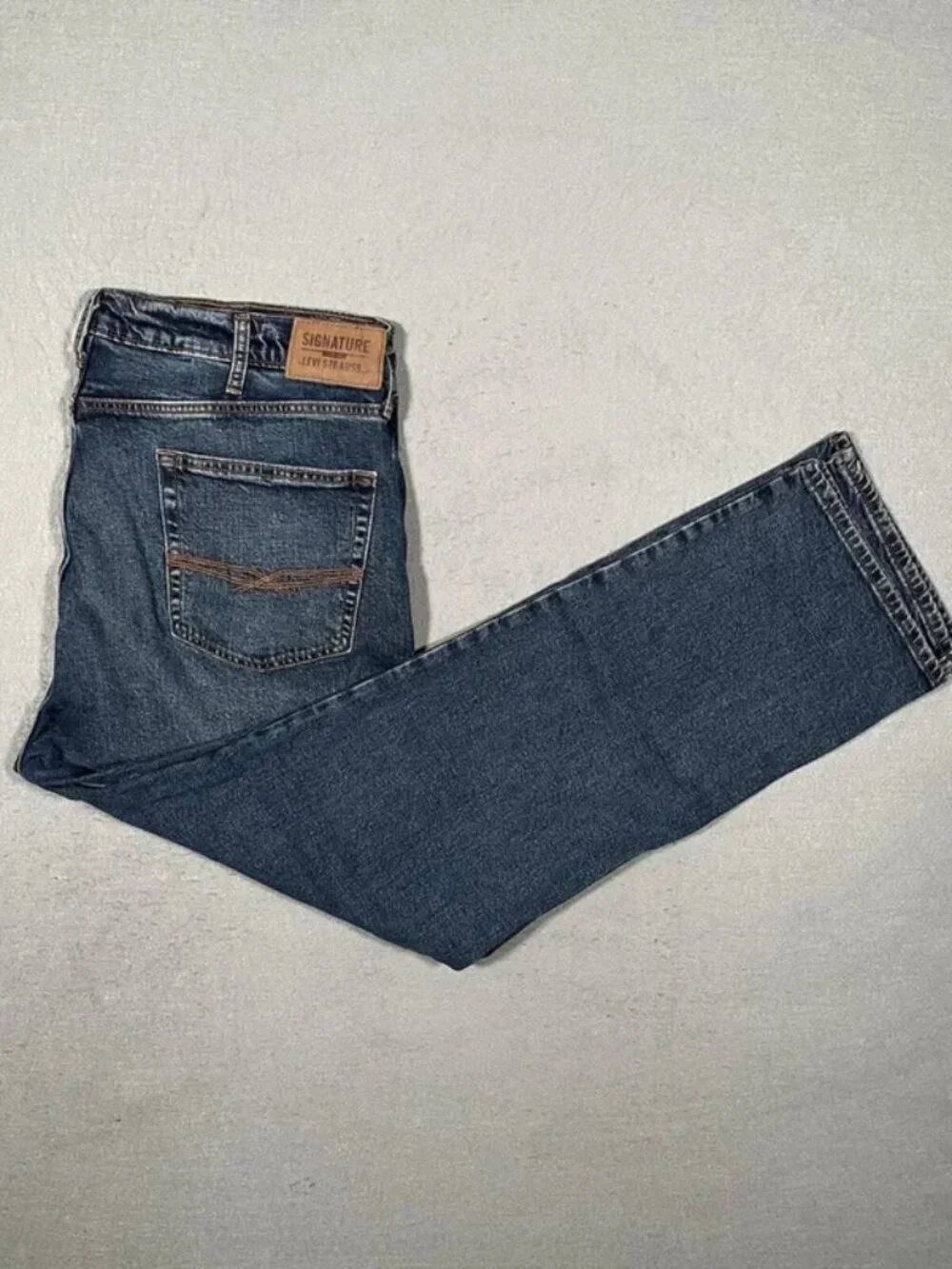 Levi’s Signature Cowboy Blue Classic Denim Jeans Mens W40 I30